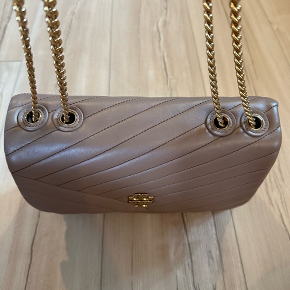 Tory Burch Kira Chevron Convertible Shoulder Bag - Picture 3 of 9